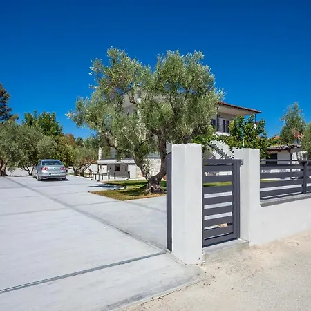 Olia Seaside Residence 120M From The Beach Pefkochori Exterior foto