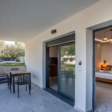 Olia Seaside Residence 120M From The Beach Pefkochori Exterior foto